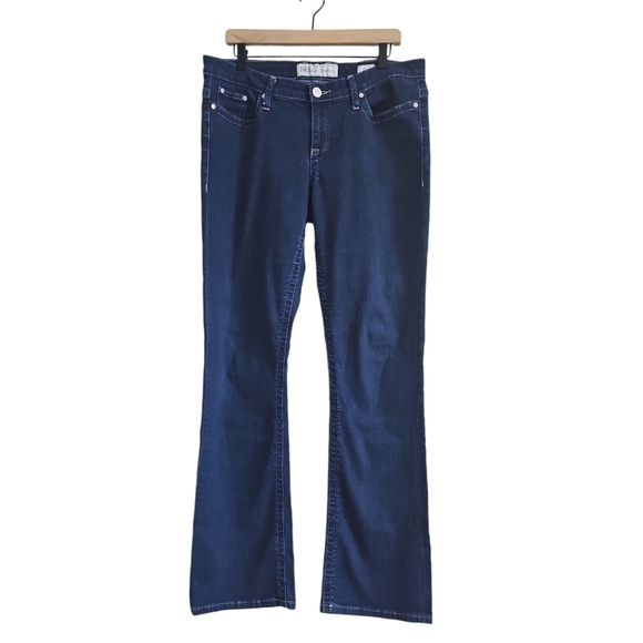 BKE PAYTON BOOT CUT METALLIC STITCH & RHINESTONE POCKET JEANS - Picture 2 of 10